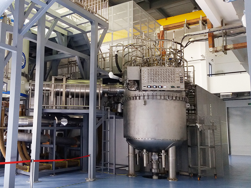 聚能公司承担研制的试制内置式低温泵及真空穿透项目完成出厂验收